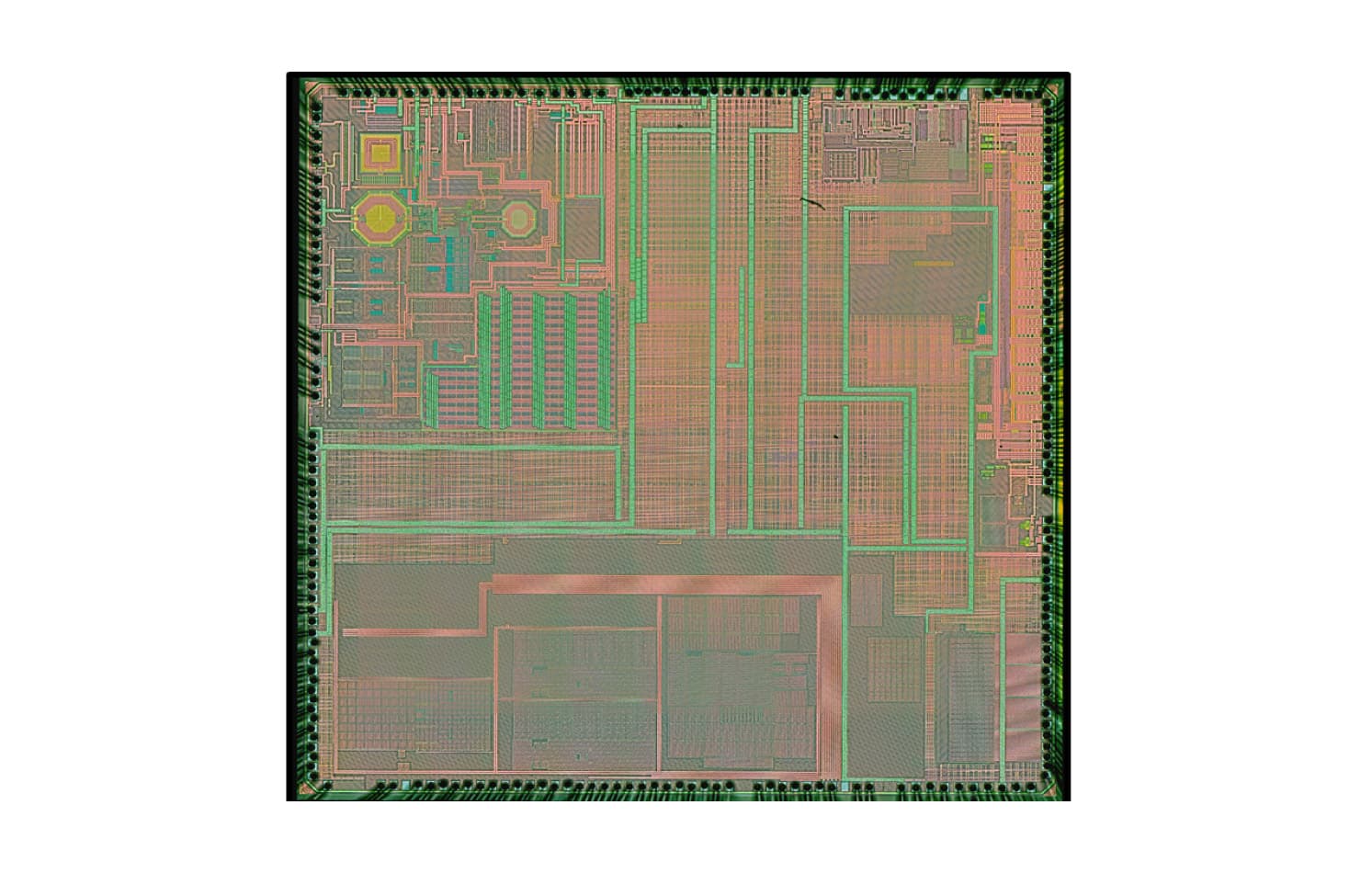 Imecs laatste generatie van het MUSEIC systeem-op-chip is een goed voorbeeld van een geïntegreerde oplossing. De chip combineert meerdere sensoren die biomedische parameters meten en analyseren, met een ultra-laag verbruik, algoritmes voor signaalverbetering en -vergaring en de mogelijkheid tot beveiligde bedrade/draadloze communicatie. 