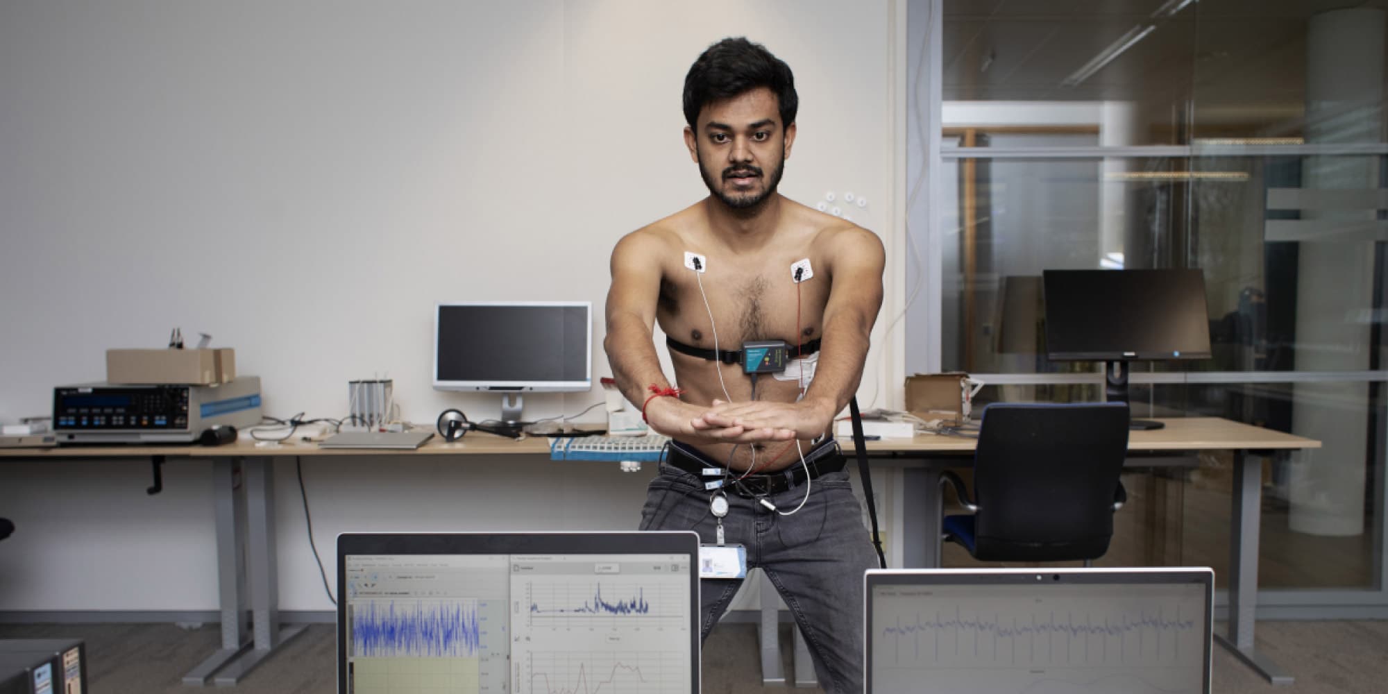 Wearables_nationalgeographic_TonToemen.png