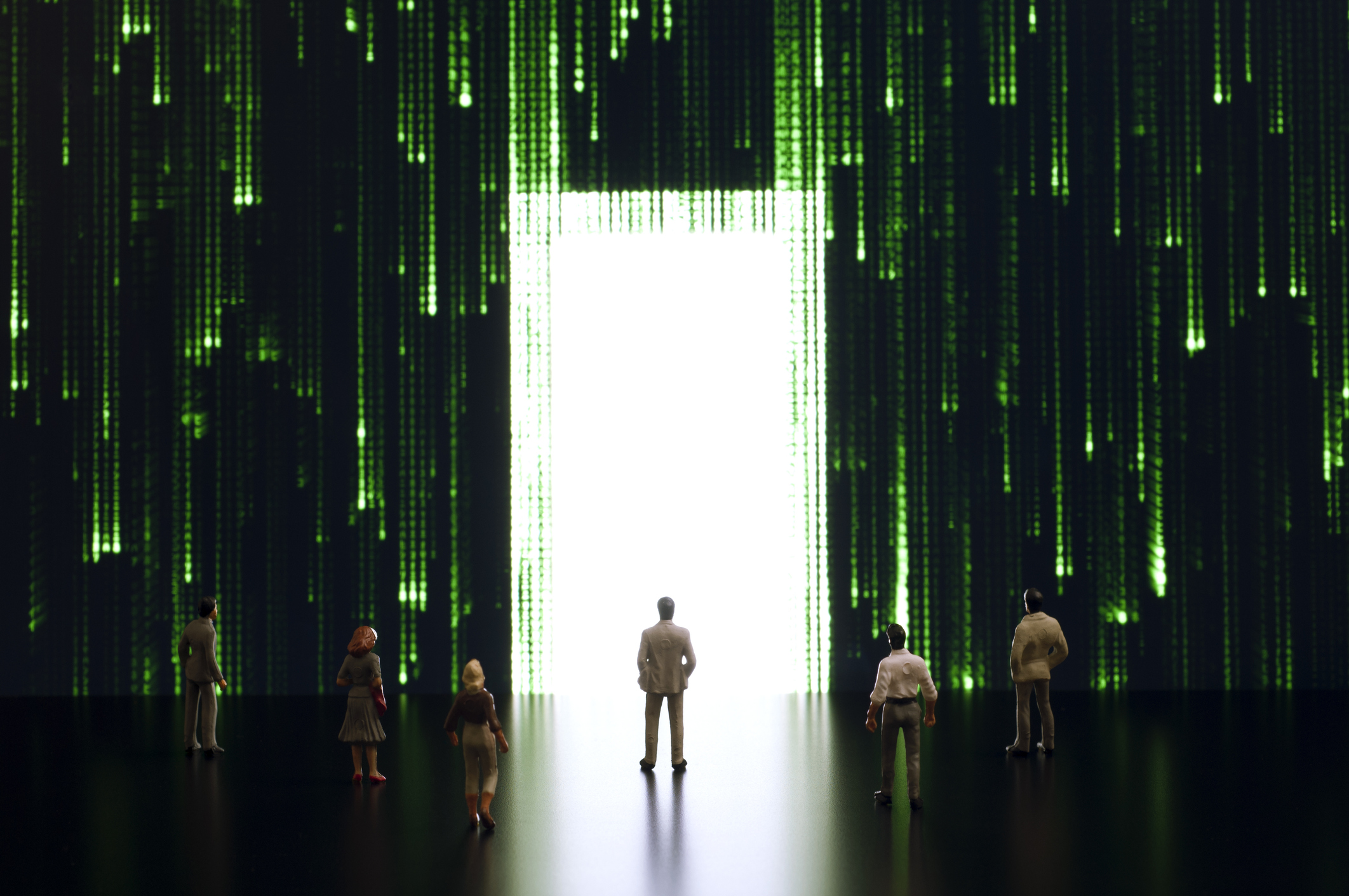 De Hollywoodfilm ‘The Matrix’ schetst dit soort omgeving waarbij mensen ondergedompeld zijn in een virtuele wereld terwijl ze als biologische batterijen fungeren voor de machines die de wereld hebben veroverd. 